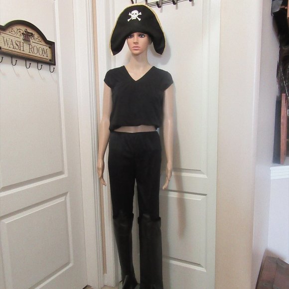 Hat and pants only - Picture 2 of 9